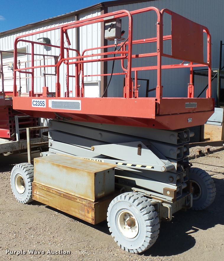 image for item AL9097 2000 Mec 3768ES scissor lift