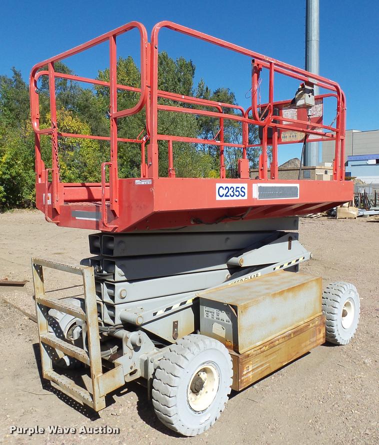 image for item AL9097 2000 Mec 3768ES scissor lift