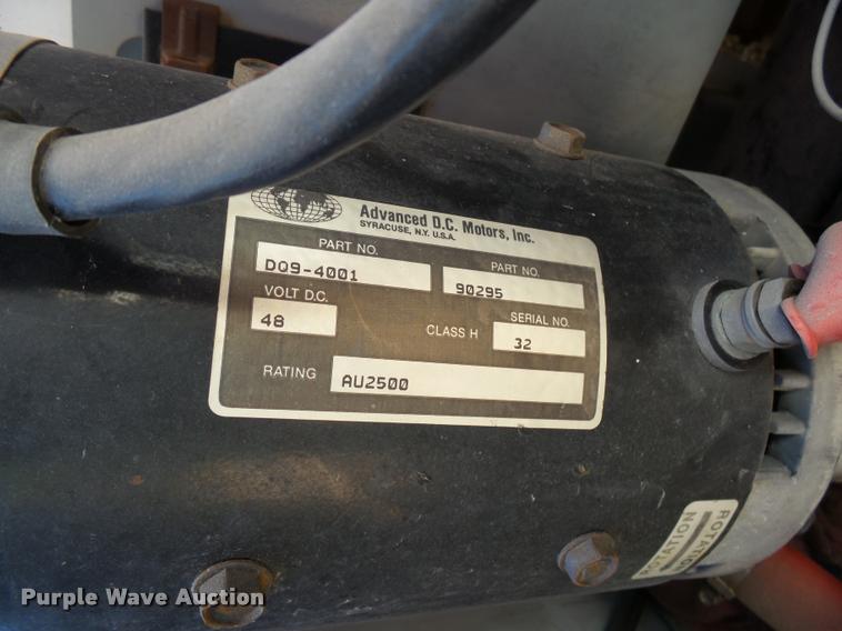 image for item AL9097 2000 Mec 3768ES scissor lift