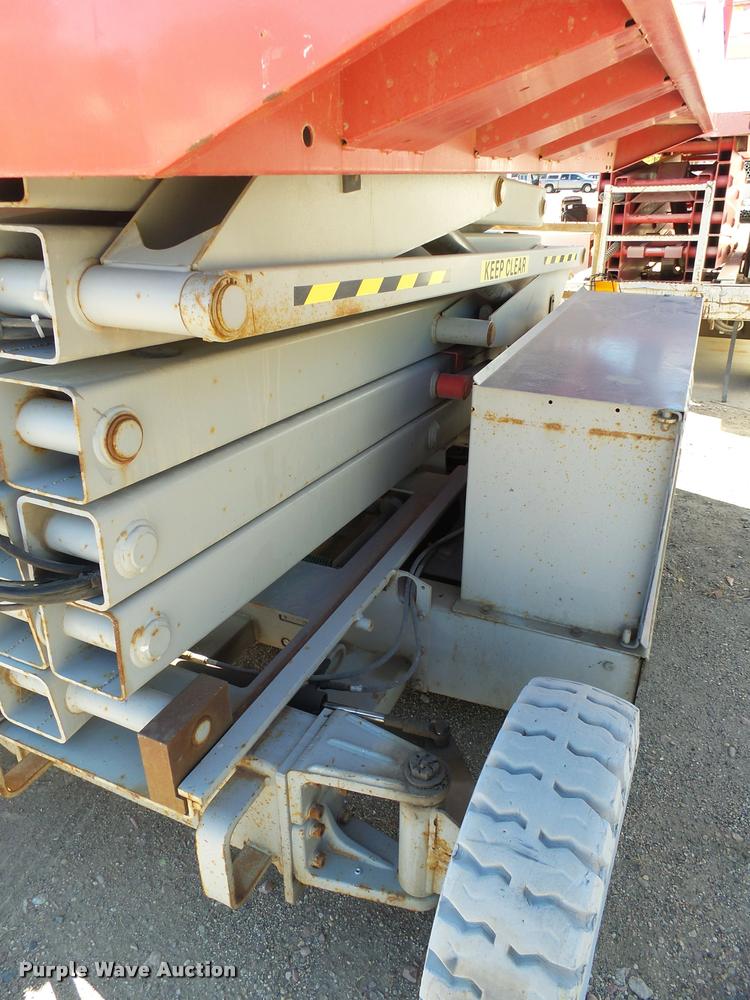 image for item AL9097 2000 Mec 3768ES scissor lift