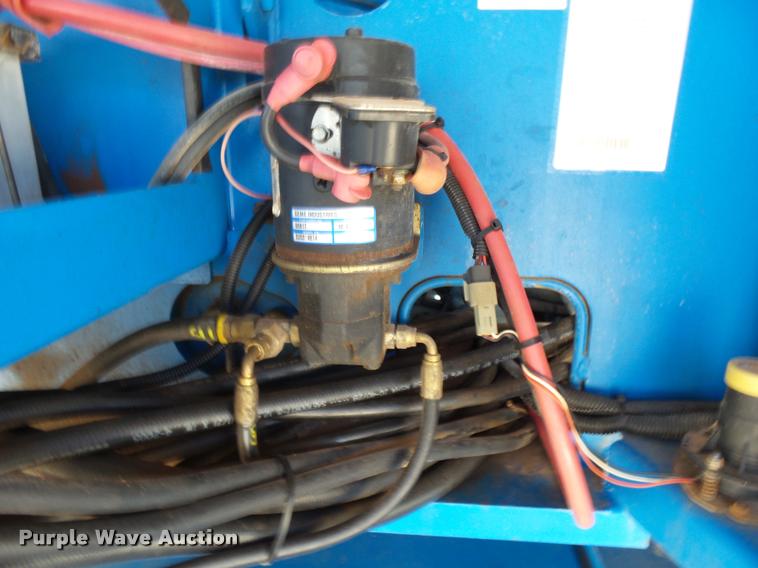 image for item BU9750 2005 Genie S60 boom lift