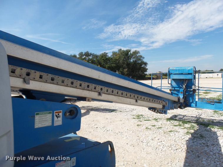 image for item BU9750 2005 Genie S60 boom lift