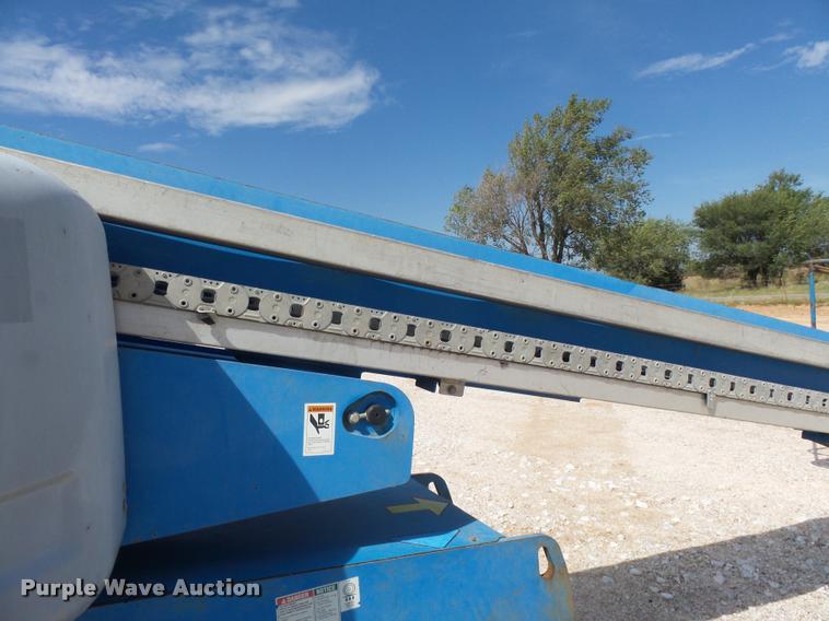 image for item BU9753 2005 Genie S60 boom lift