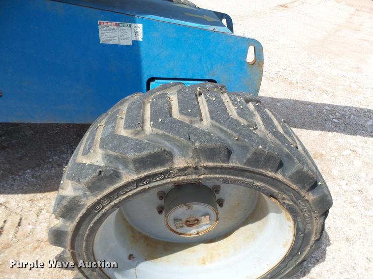 image for item BU9753 2005 Genie S60 boom lift