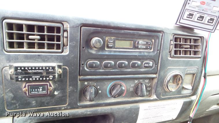 image for item DA2886 2000 Ford F750 Super Duty dump truck