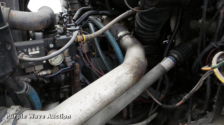 image for item DA2886 2000 Ford F750 Super Duty dump truck