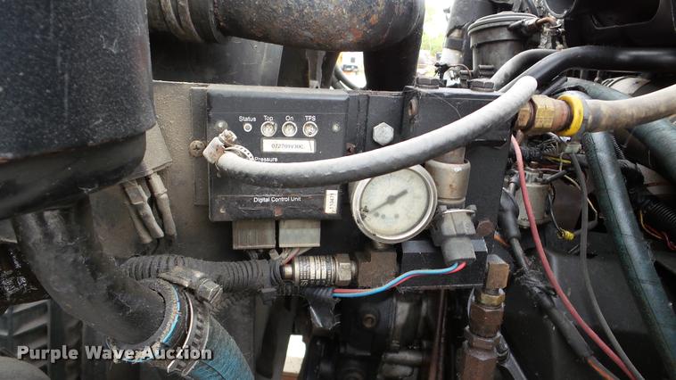 image for item DA2886 2000 Ford F750 Super Duty dump truck