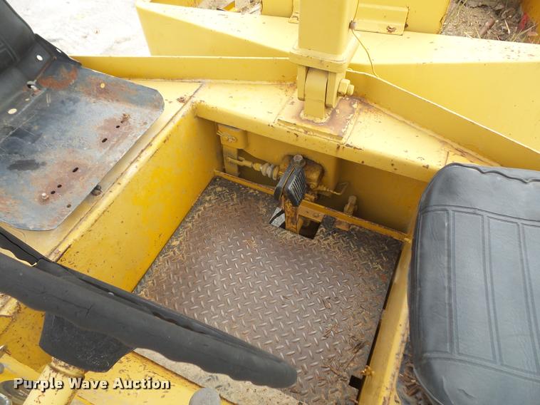 image for item DA3907 1977 Hyster C-530 pneumatic roller