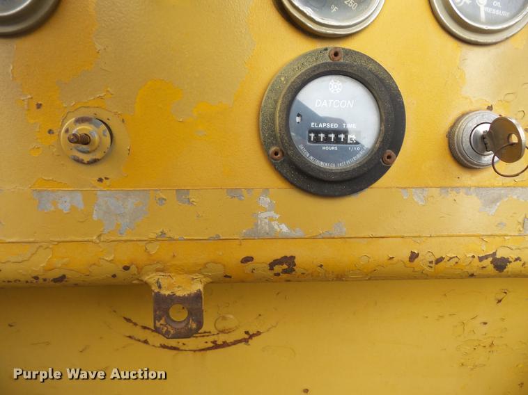 image for item DA3907 1977 Hyster C-530 pneumatic roller