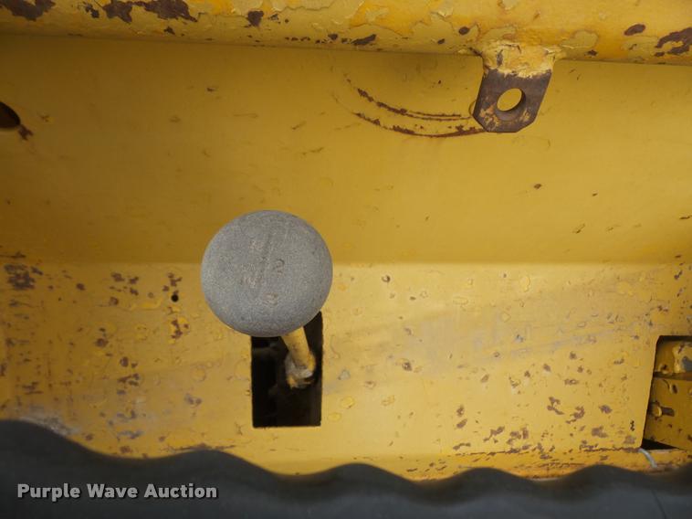 image for item DA3907 1977 Hyster C-530 pneumatic roller