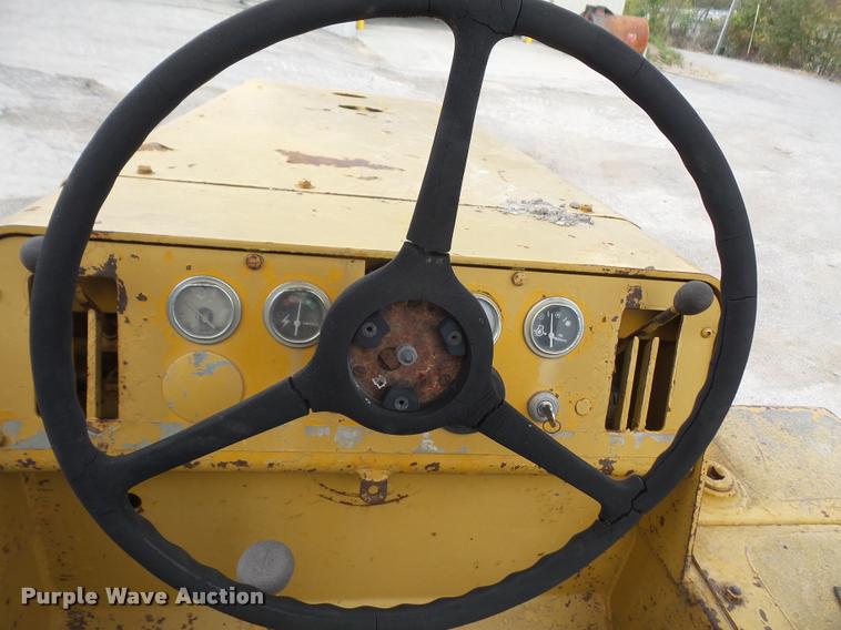 image for item DA3907 1977 Hyster C-530 pneumatic roller