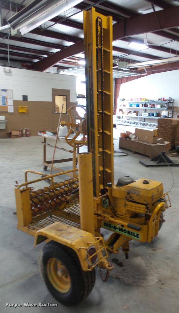 image for item DA3920 Dig-r-mobile 550 test hole drill