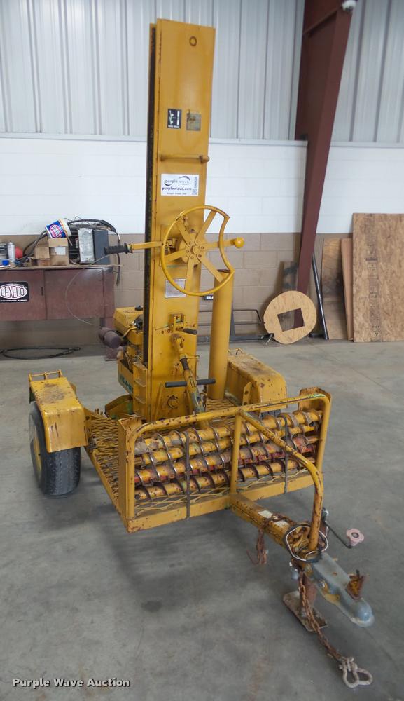 image for item DA3920 Dig-r-mobile 550 test hole drill