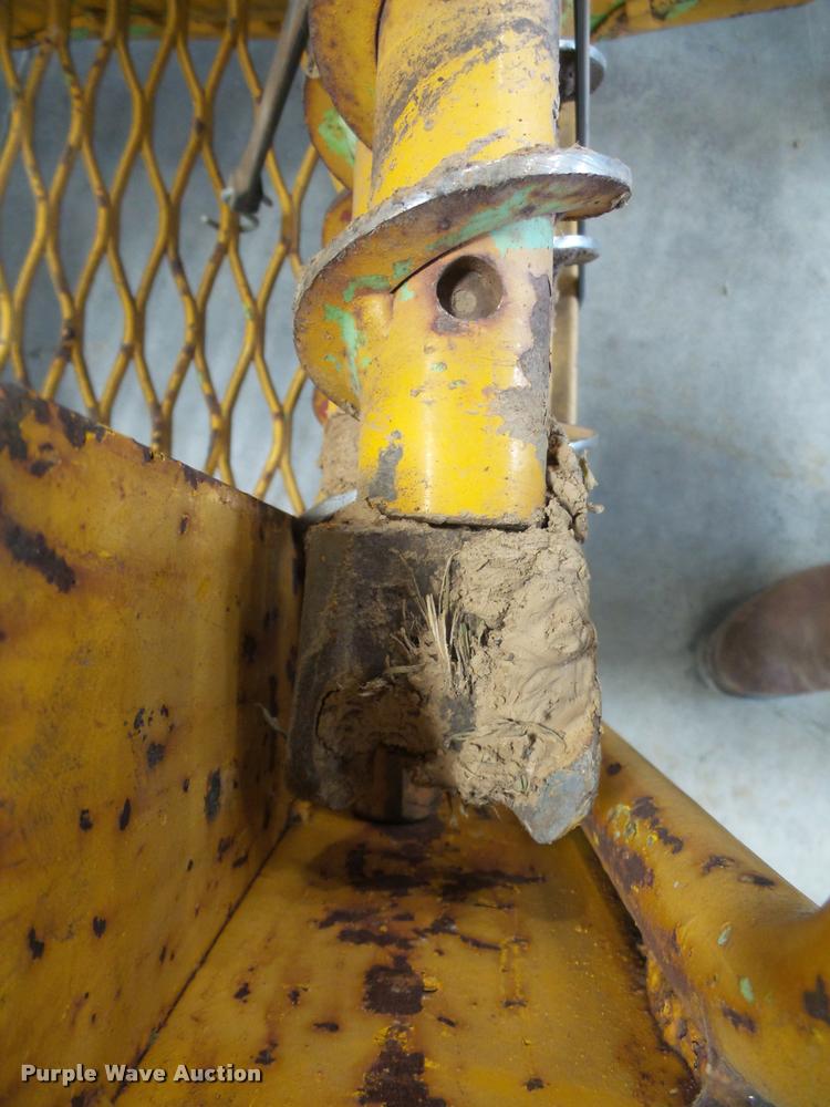 image for item DA3920 Dig-r-mobile 550 test hole drill