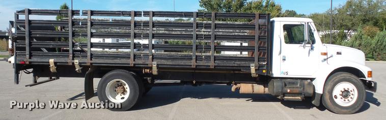 image for item DA3934 2000 International 4900 flatbed truck