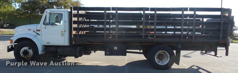 image for item DA3934 2000 International 4900 flatbed truck