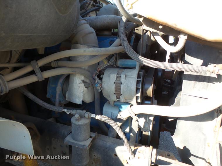 image for item DA3934 2000 International 4900 flatbed truck