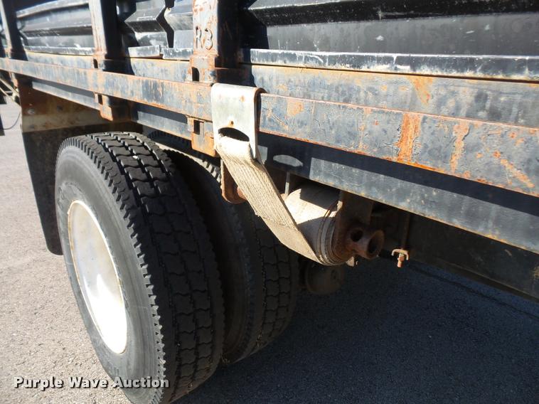image for item DA3934 2000 International 4900 flatbed truck