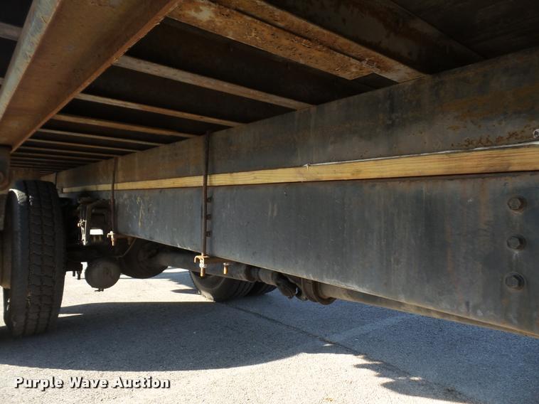 image for item DA3934 2000 International 4900 flatbed truck