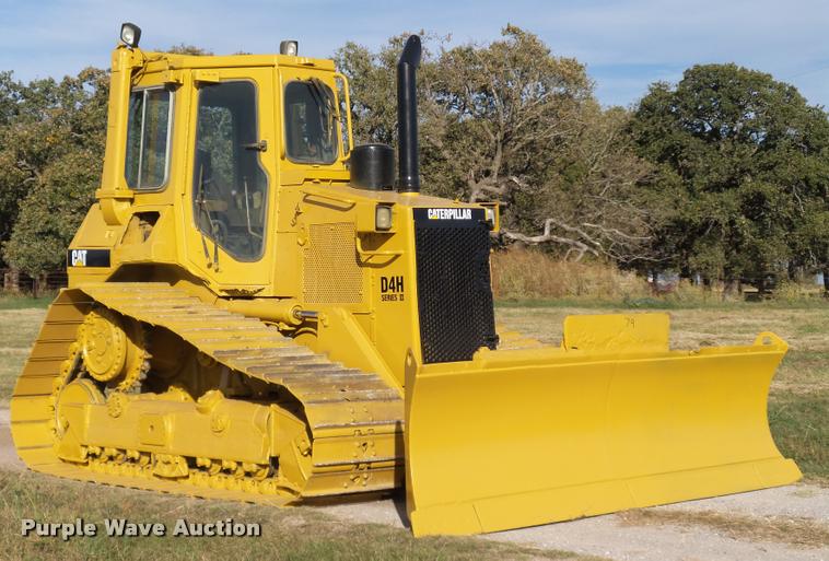 image for item DB4569 1992 Caterpillar D4H Series II dozer