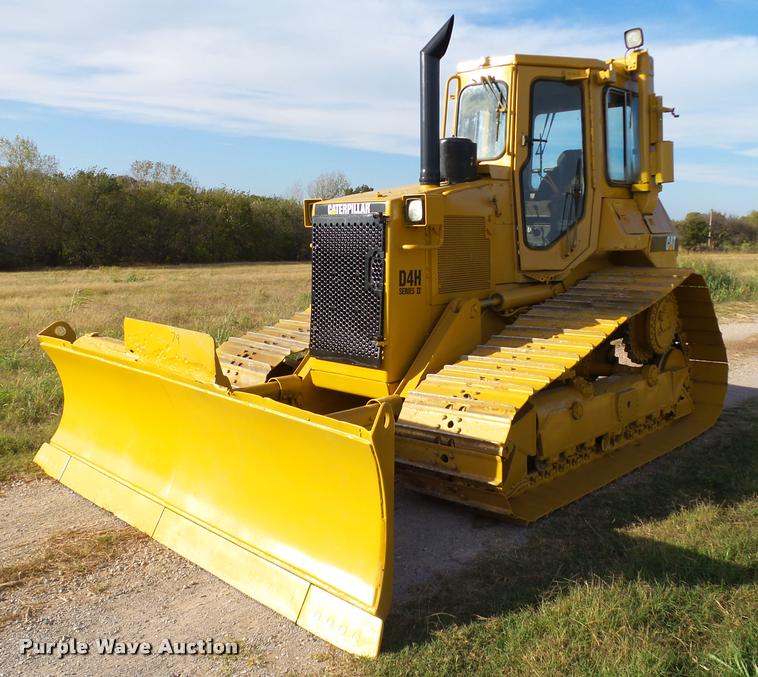 image for item DB4569 1992 Caterpillar D4H Series II dozer