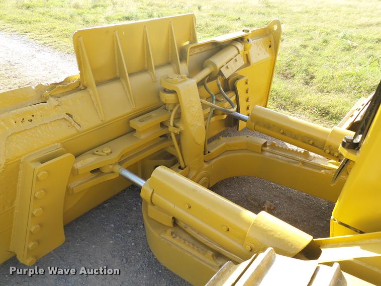 image for item DB4569 1992 Caterpillar D4H Series II dozer