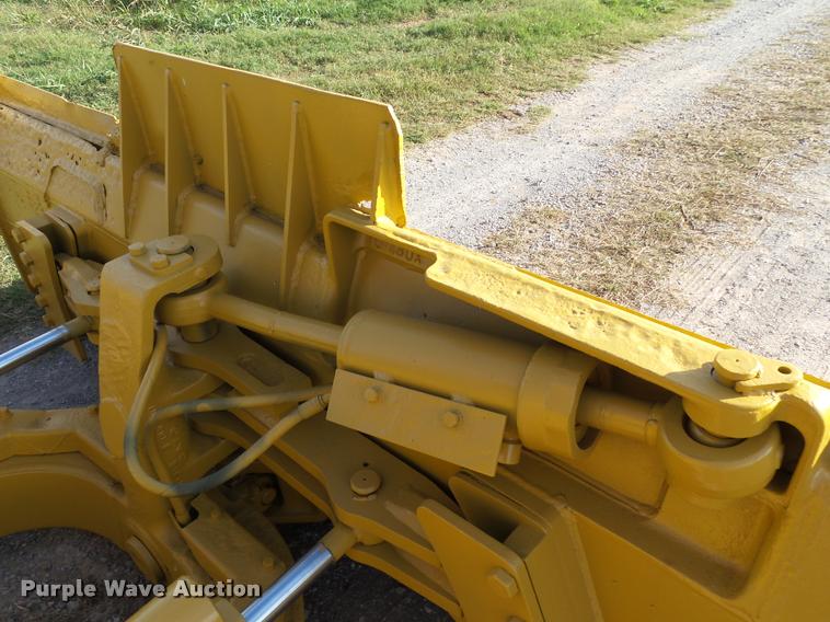 image for item DB4569 1992 Caterpillar D4H Series II dozer