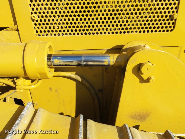 image for item DB4569 1992 Caterpillar D4H Series II dozer