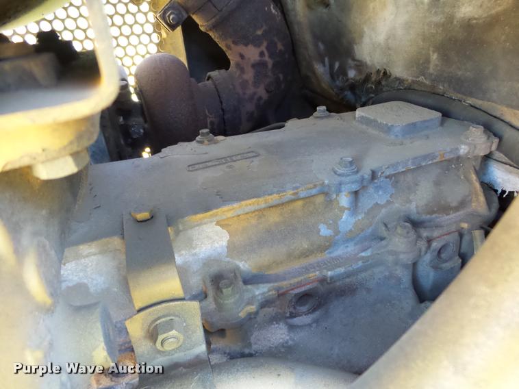 image for item DB4569 1992 Caterpillar D4H Series II dozer