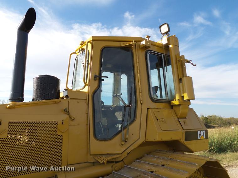 image for item DB4569 1992 Caterpillar D4H Series II dozer