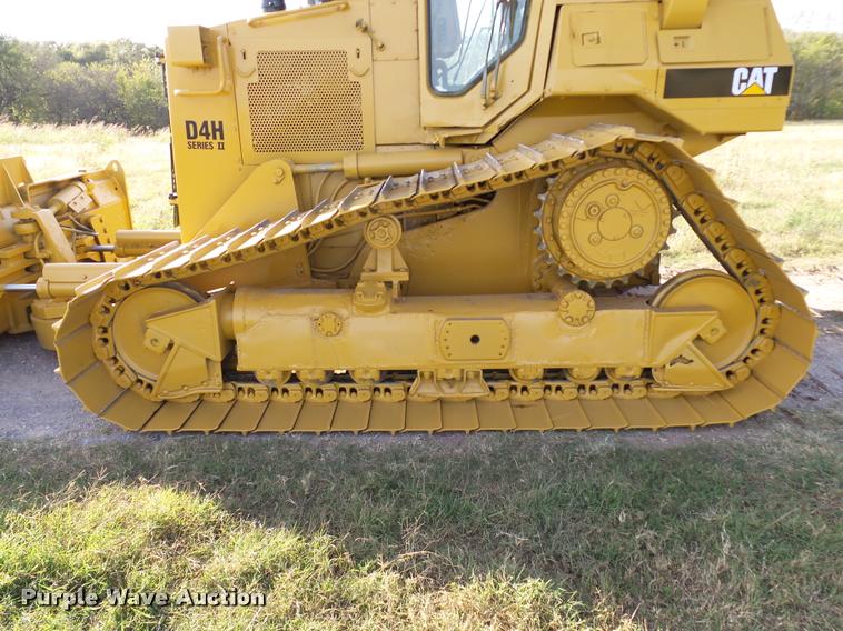 image for item DB4569 1992 Caterpillar D4H Series II dozer