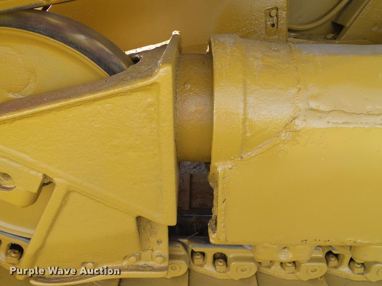image for item DB4569 1992 Caterpillar D4H Series II dozer