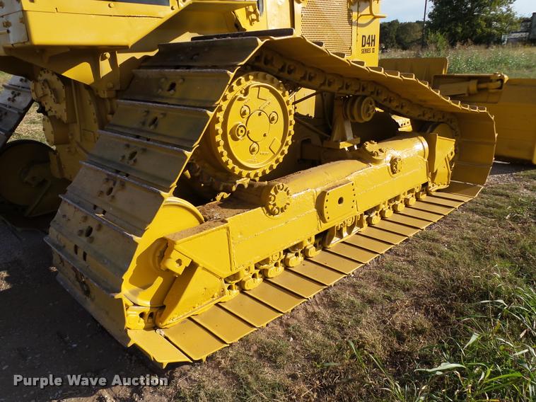 image for item DB4569 1992 Caterpillar D4H Series II dozer