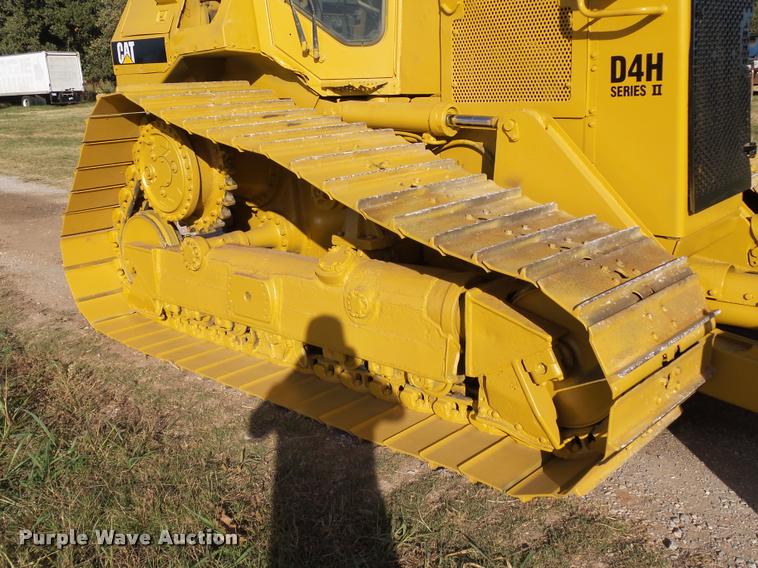 image for item DB4569 1992 Caterpillar D4H Series II dozer