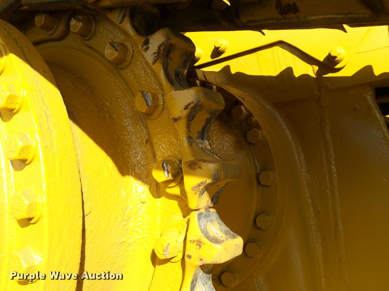 image for item DB4569 1992 Caterpillar D4H Series II dozer