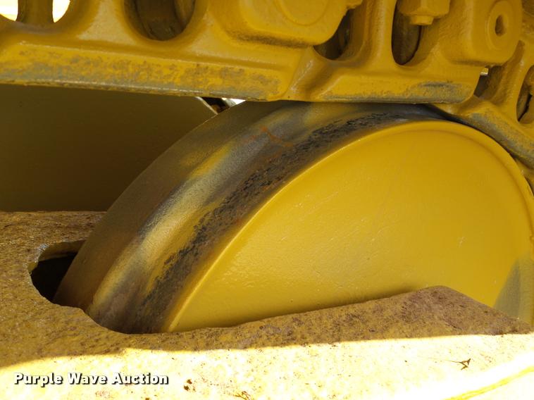 image for item DB4569 1992 Caterpillar D4H Series II dozer