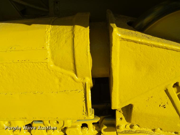 image for item DB4569 1992 Caterpillar D4H Series II dozer