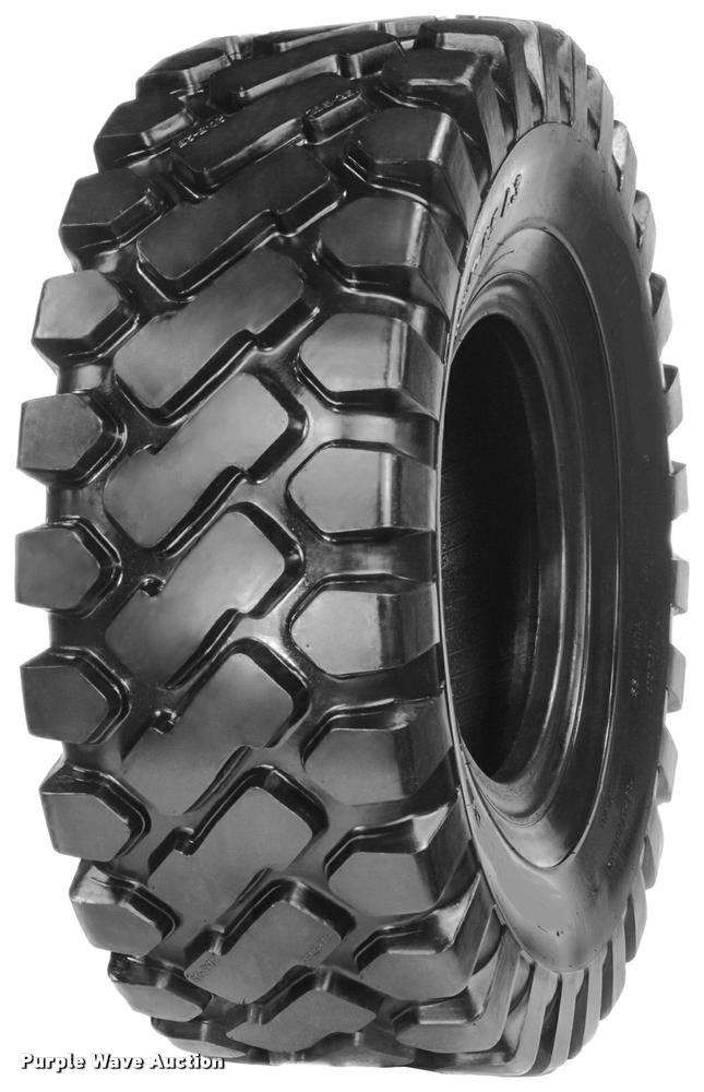 image for item F1418 (4) 26.5x25 loader tires