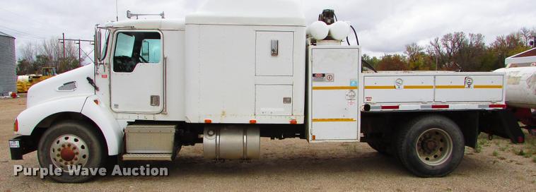 image for item J1629 1998 Kenworth T300 service truck