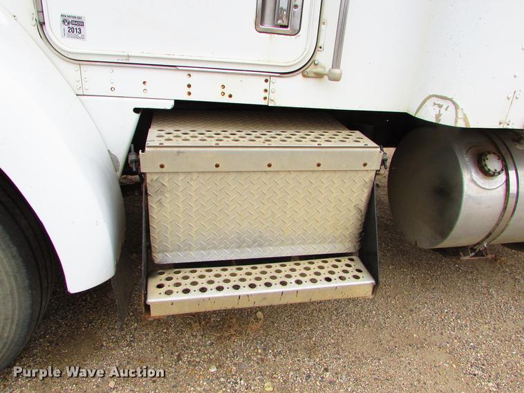 image for item J1629 1998 Kenworth T300 service truck