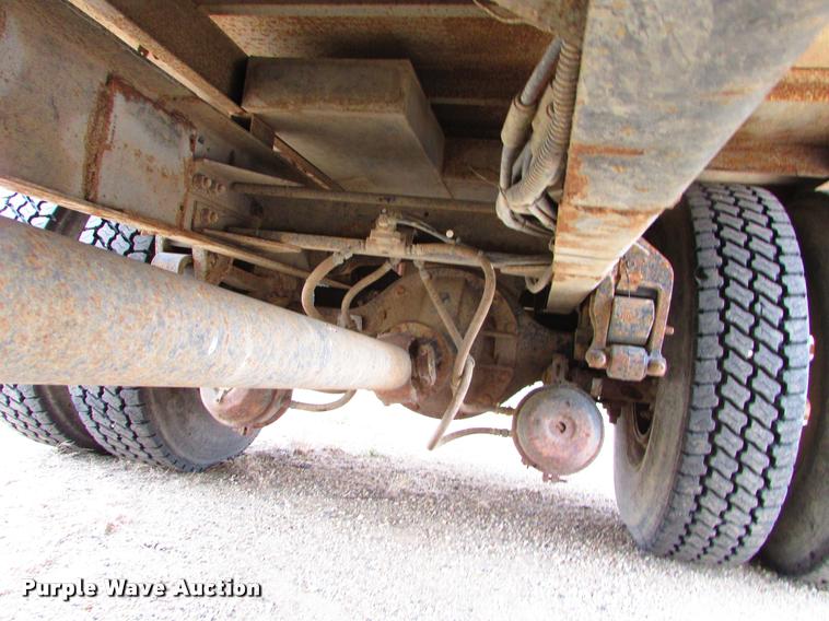 image for item J1629 1998 Kenworth T300 service truck