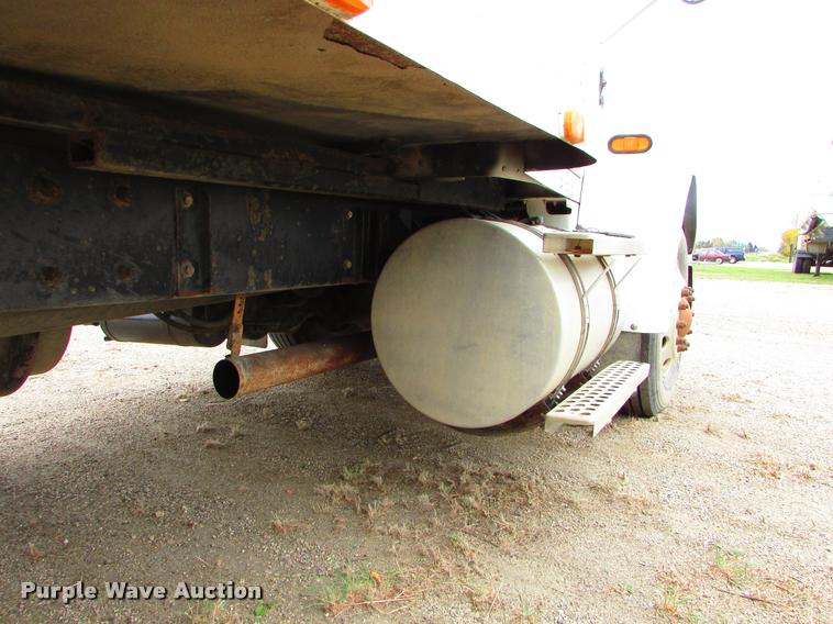 image for item J1629 1998 Kenworth T300 service truck