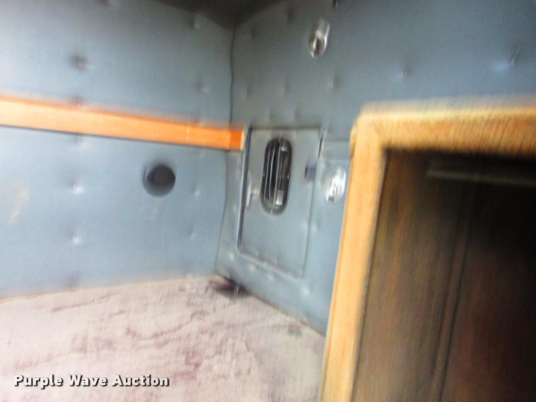 image for item J1629 1998 Kenworth T300 service truck