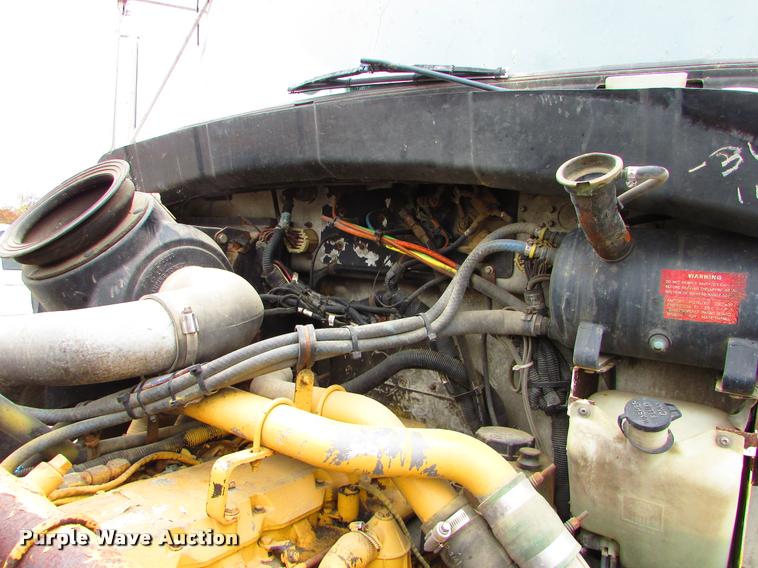 image for item J1629 1998 Kenworth T300 service truck