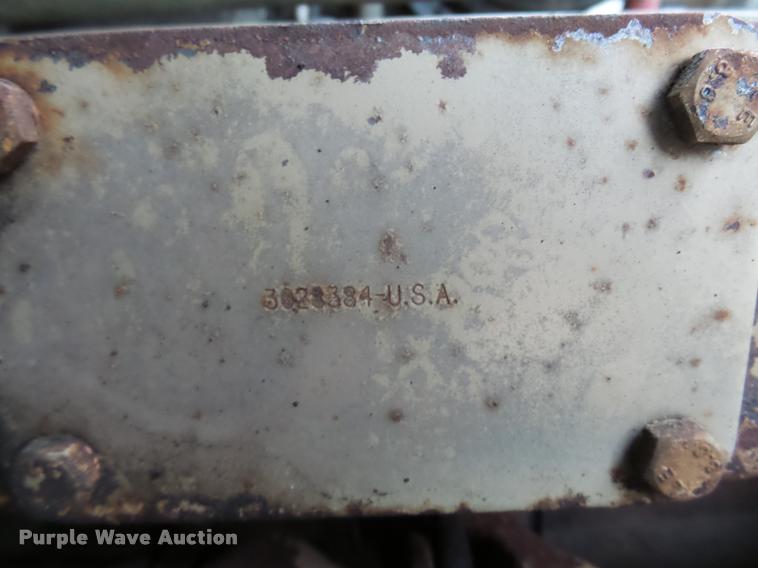 image for item J1631 1984 International F2574 roll off truck