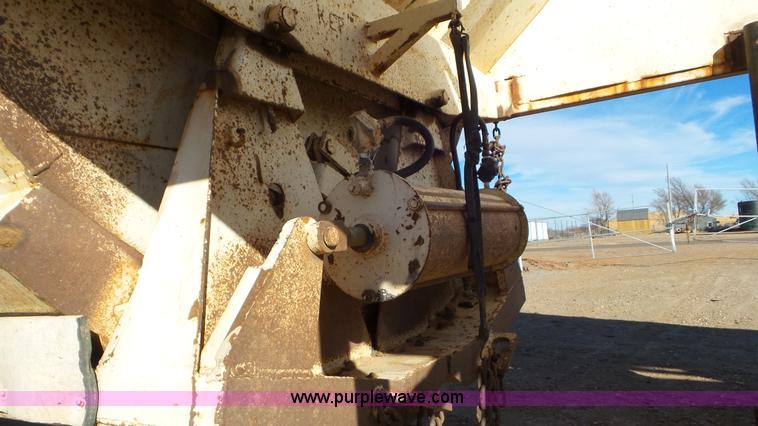 image for item J8261 1985 Ranch bottom dump trailer