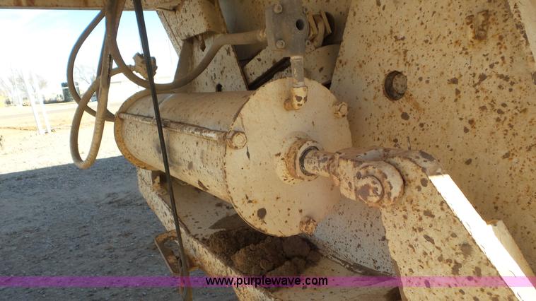 image for item J8261 1985 Ranch bottom dump trailer