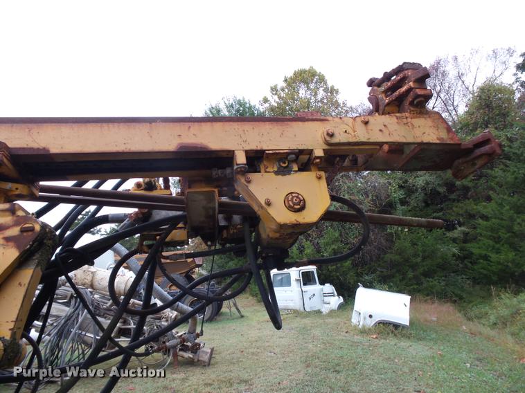 image for item K1076 Leroi HDR12EW crawler drill