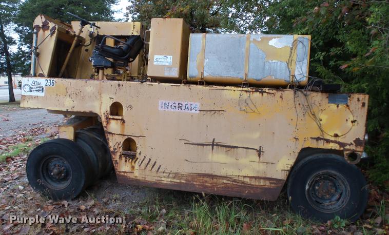 image for item K1078 Ingram 9-2800-PA pneumatic roller