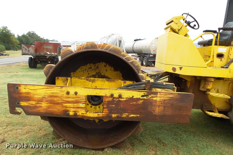 image for item K1079 Saki SV500TF single drum vibratory roller